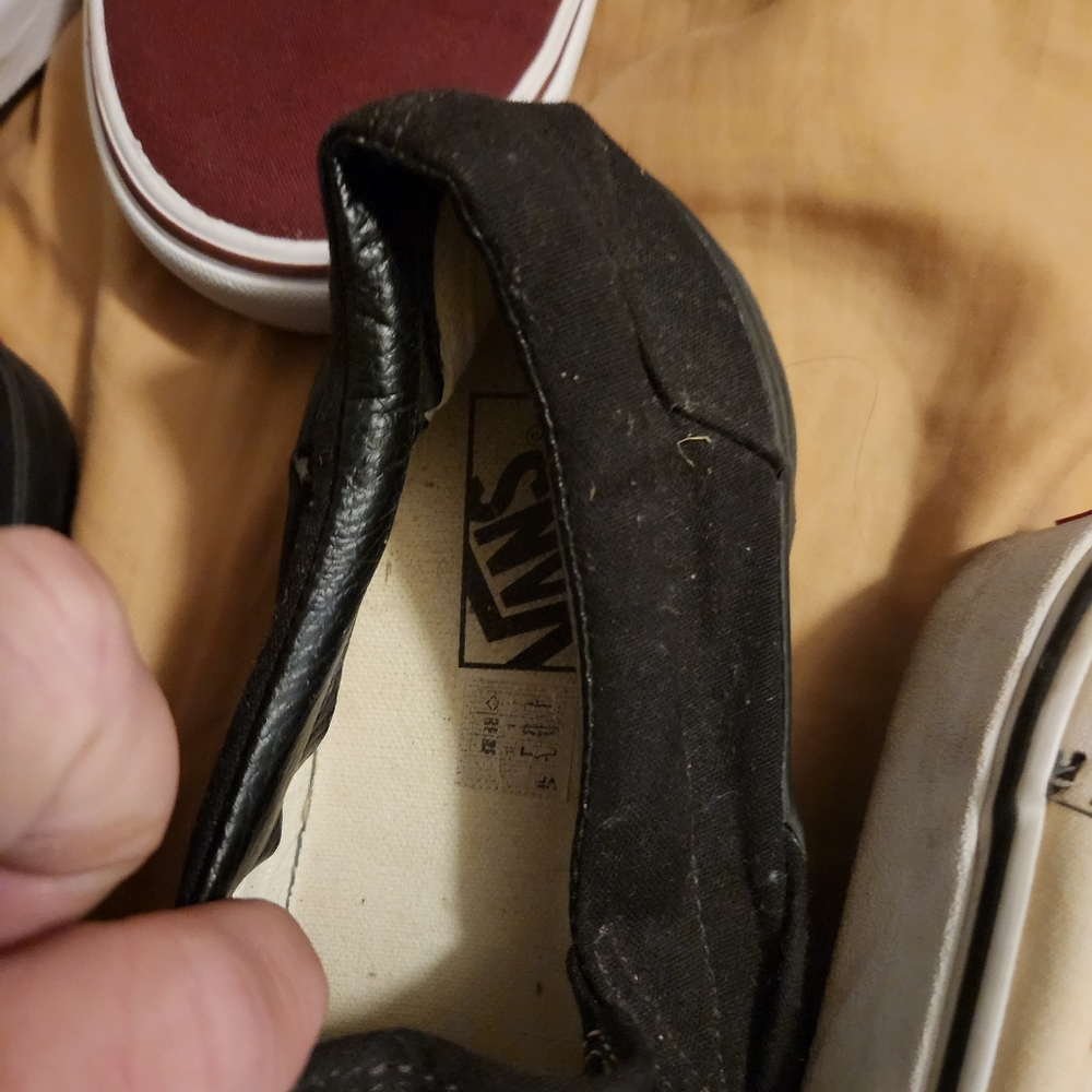 Vans - Picture 2 of 6